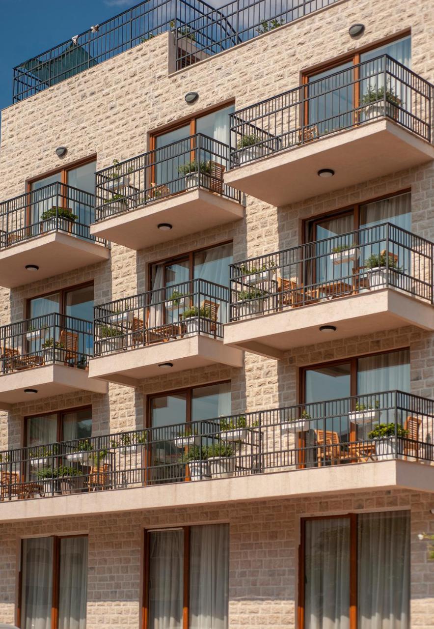 Hotel Twelve By Aycon Budva Exteriör bild