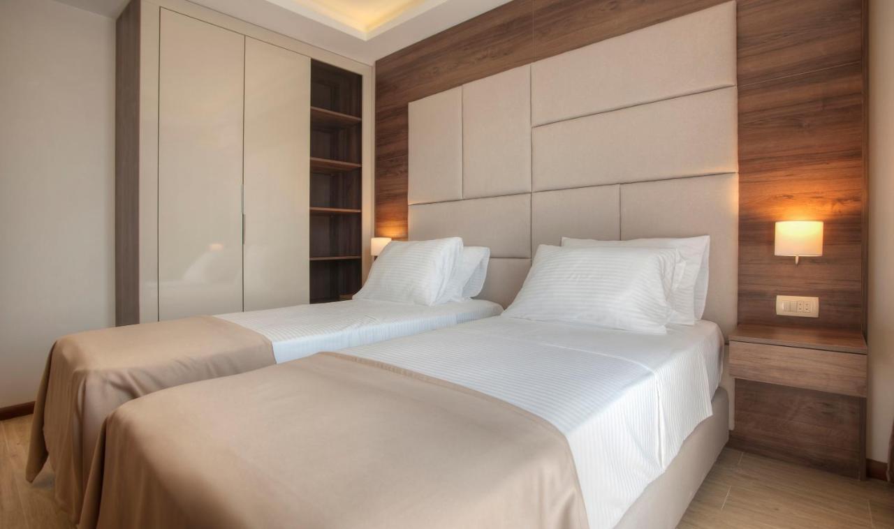Hotel Twelve By Aycon Budva Exteriör bild