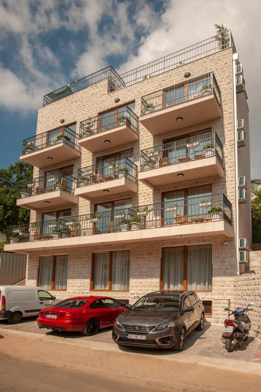 Hotel Twelve By Aycon Budva Exteriör bild