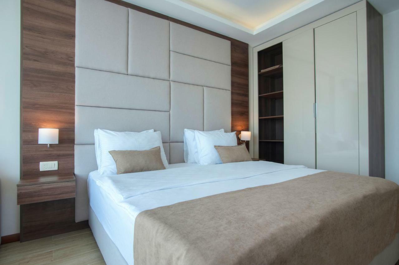 Hotel Twelve By Aycon Budva Exteriör bild